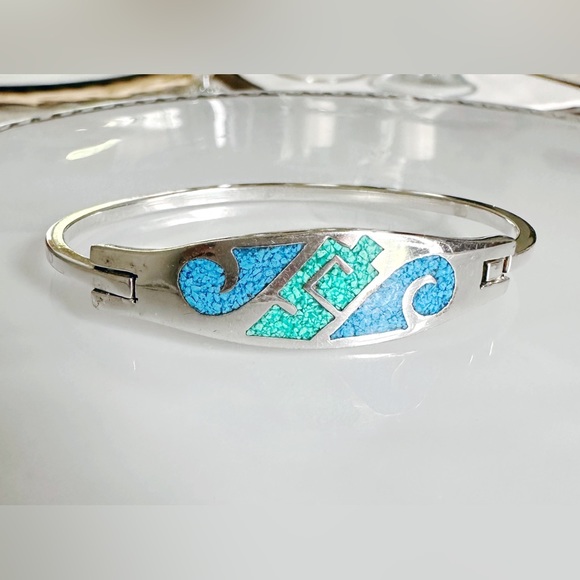 Mexican Silver Inlay Bracelet - Picture 5 of 5
